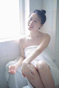 国产又粗又黄又爽又硬的图片